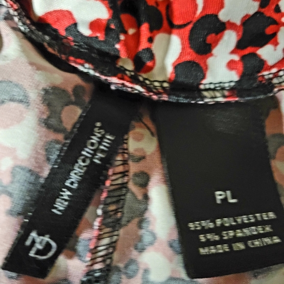 NEW DIRECTIONS Petite Pants Red Print Size PL - Picture 3 of 3